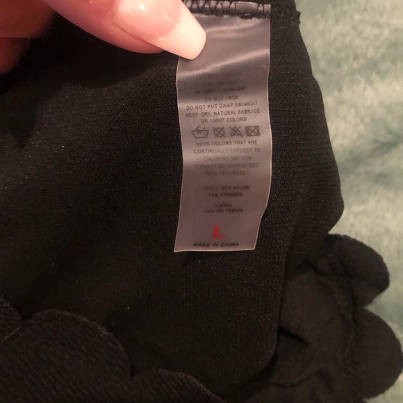 Two piece swimsuit - Picture 2 of 3